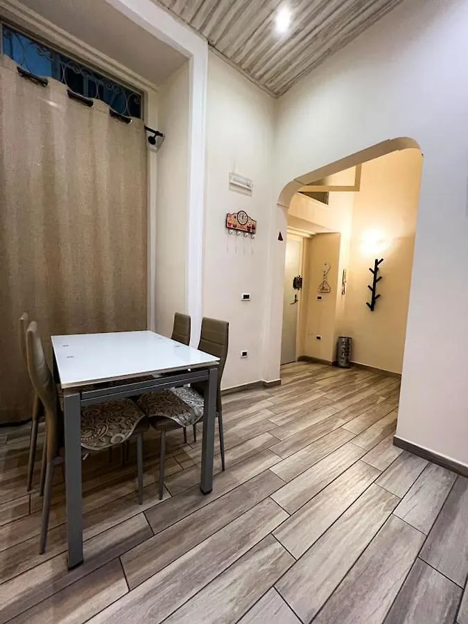Apartment Traversa Toledo, Intero Appartamento Al Plebiscito Naples